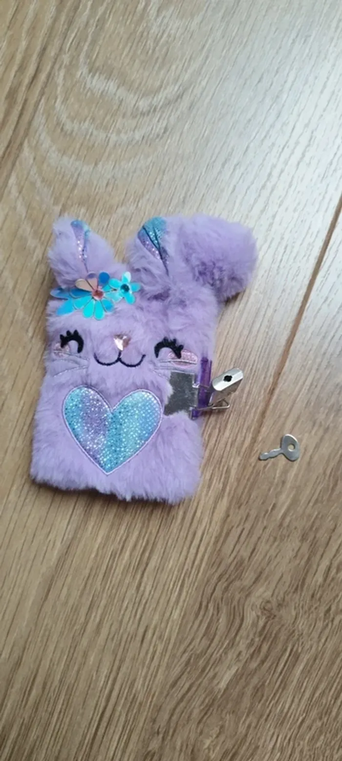 Petit carnet peluche lapin violet Claire's - photo numéro 2