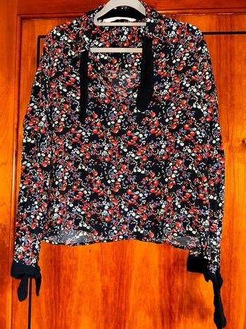 Blouse manches longues fleurie 36-38 Zara