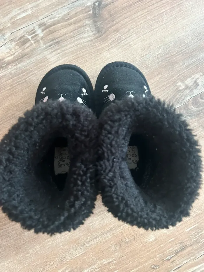 Bottines fourrées taille 24 - photo numéro 5