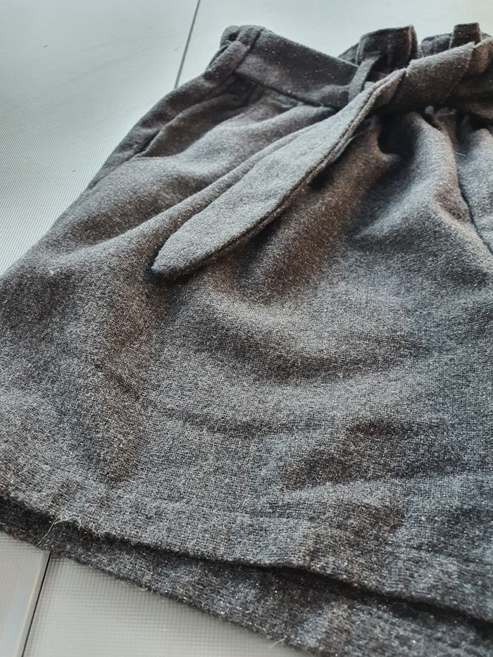 Short gris tape à l'œil - photo numéro 5