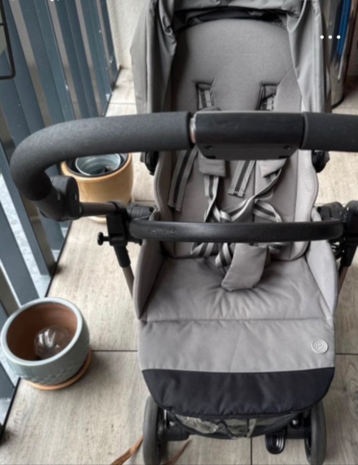 Poussette Cybex Melio avec protection pluie– ultra légère et compacte – très bon état - photo numéro 2