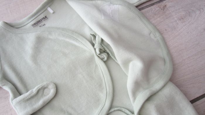 Grenouillere naissance bébé plume de coloris vert pastel - photo numéro 6