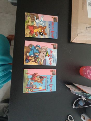 3 livre mini loup bibliotheque rose