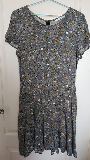 Robe fleurie camaïeu T40