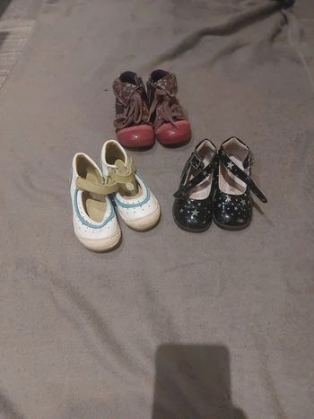 Lot chaussures 23