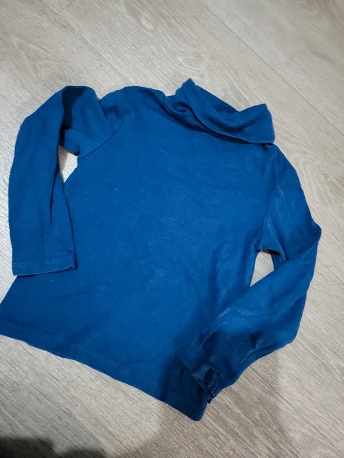 Pull col roulé 4 ans