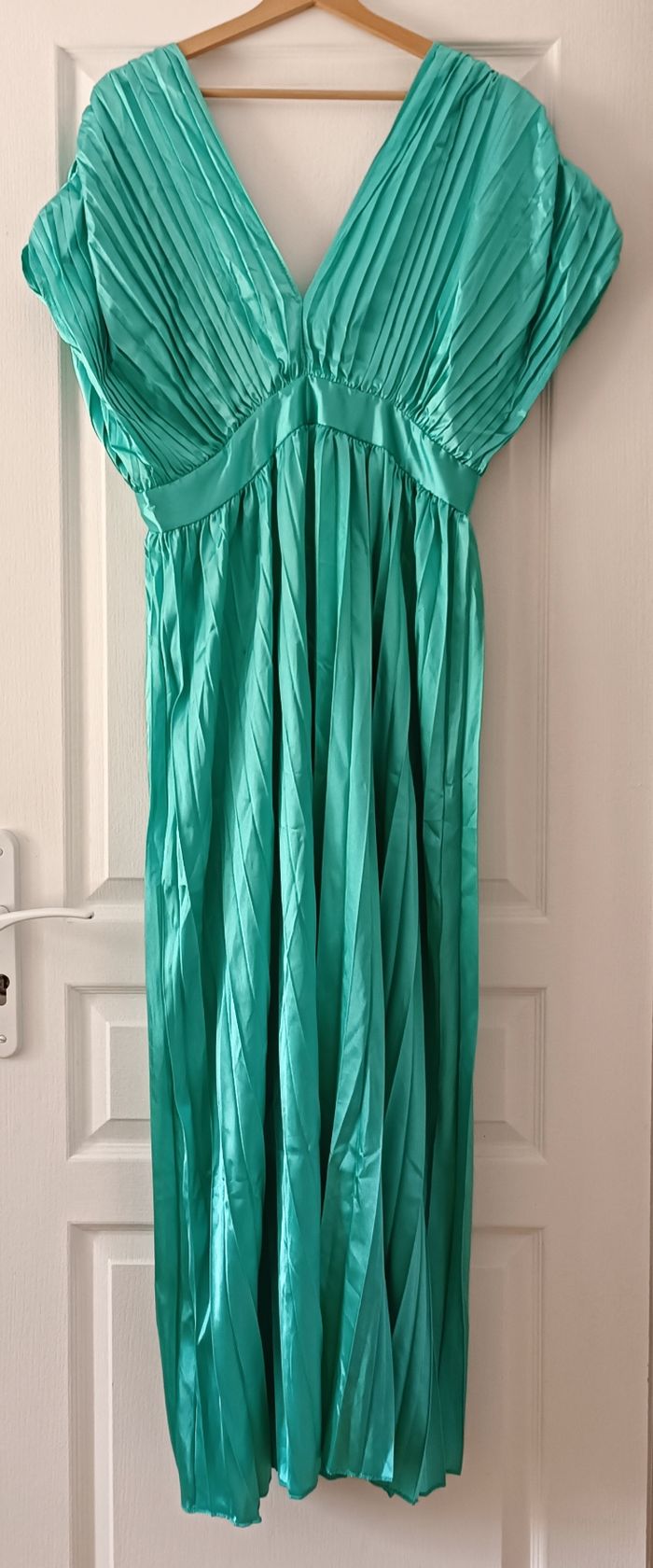Robe Longue Plissée Verte Monette Bordeaux Femme