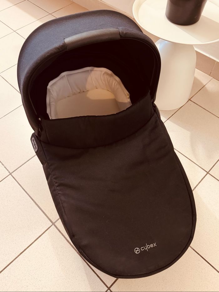 Nacelle Cybex noir - photo numéro 2