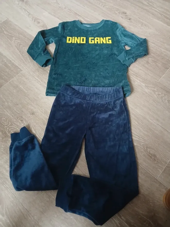 Pyjama polaire neuf garçon 6 ans