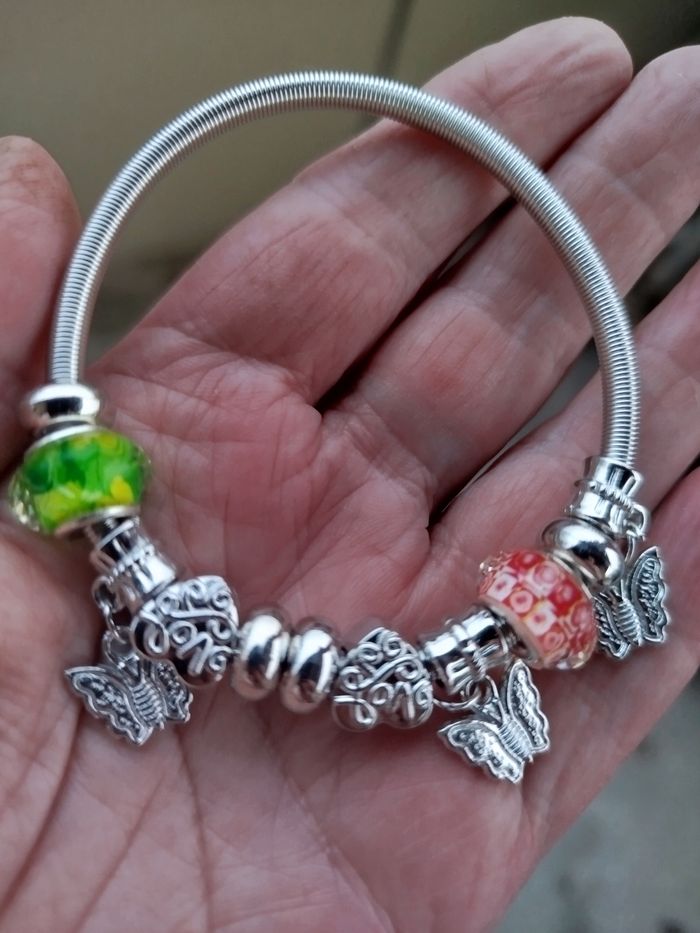 Bracelet breloques papillons Neuf - photo numéro 8