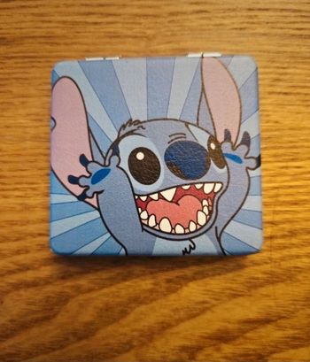 Petit miroir de poche stitch