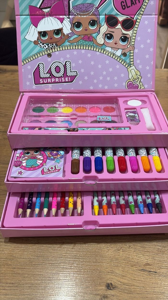 Coffret de coloriage lol surprise neuf sous emballage - photo numéro 3
