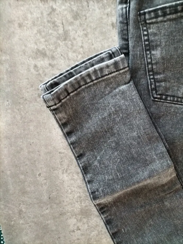 Jean taille 10 ans Zara - photo numéro 2