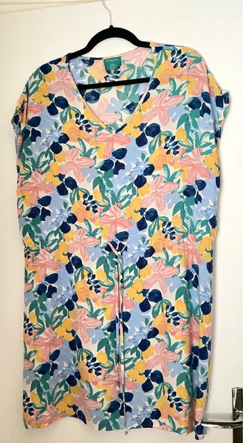 Robe D’Ete Sans Manches  Imprimée Fleurs Taille M