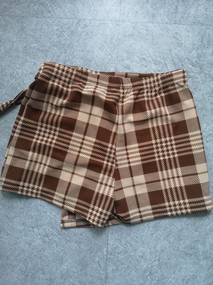 Jupe short L - photo numéro 2