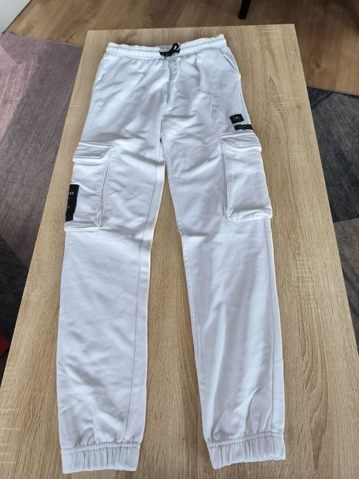 Jogging blanc taille S marque Tissaia