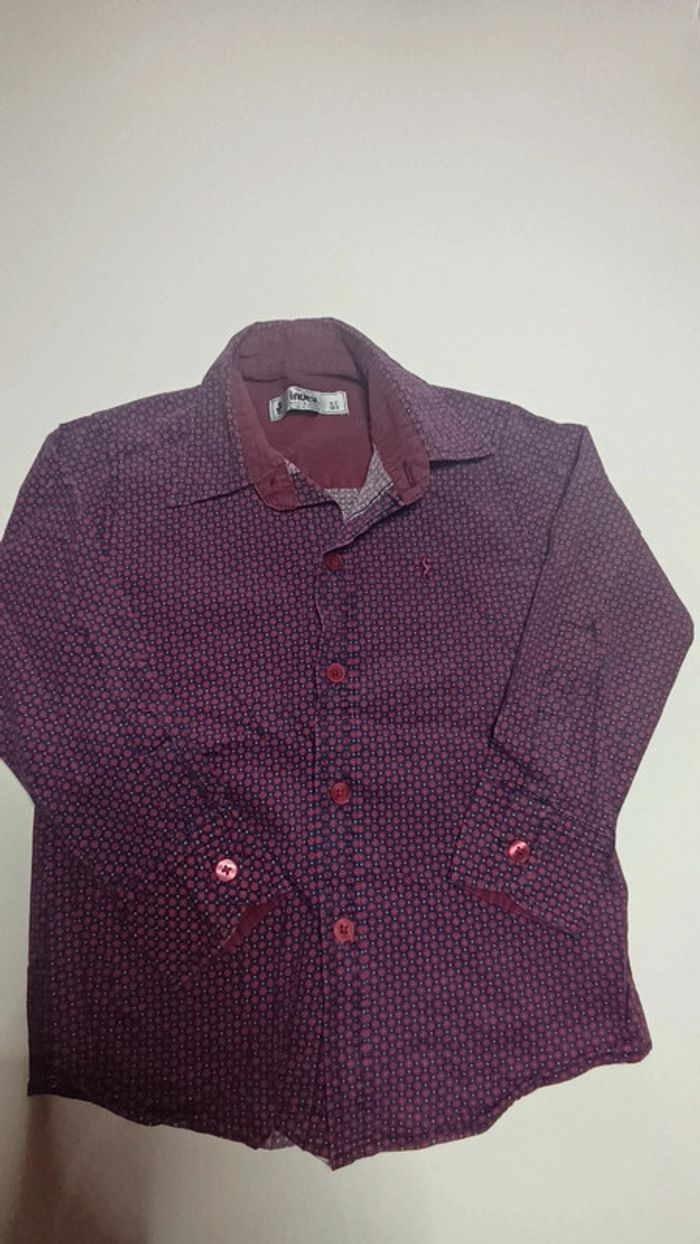 Jolie chemise pour garçon taille 4 ans en bordeaux