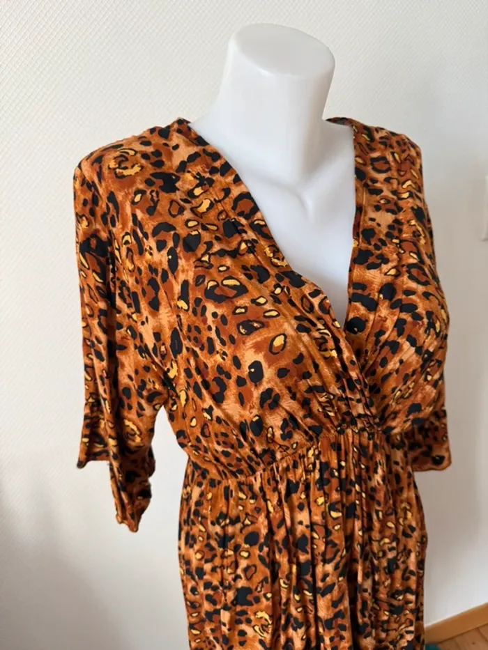 Robe longue léopard en très bon état taille 38 garden - photo numéro 2