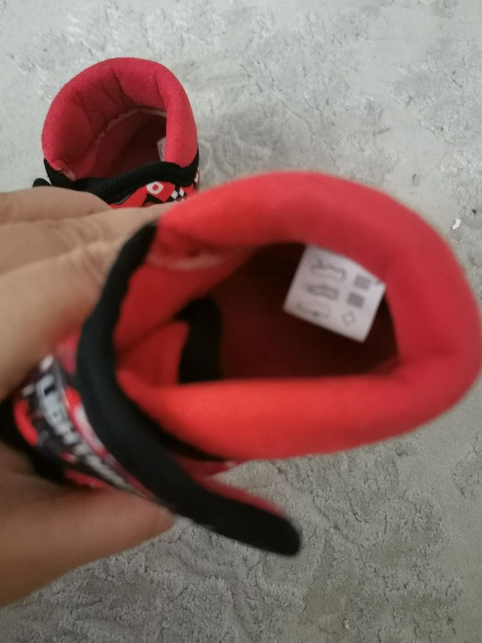 Chausson cars taille 23 neuve - photo numéro 3