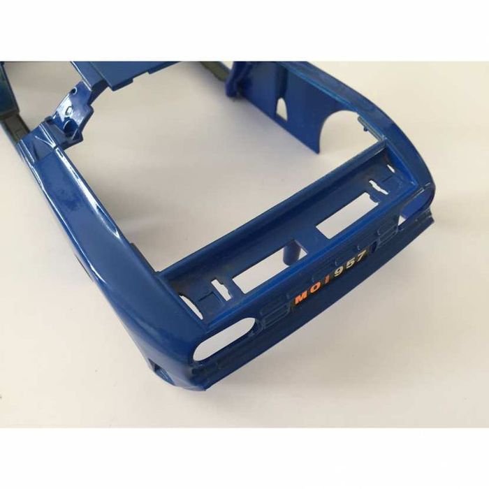 Carcasse 2 coque burago pièce détachée miniature bugatti EB110 1991 1/18 1/18e - photo numéro 4