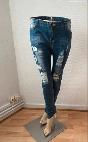 • Jeans slim ~ Boutique indépendante ~ Taille L/40 •