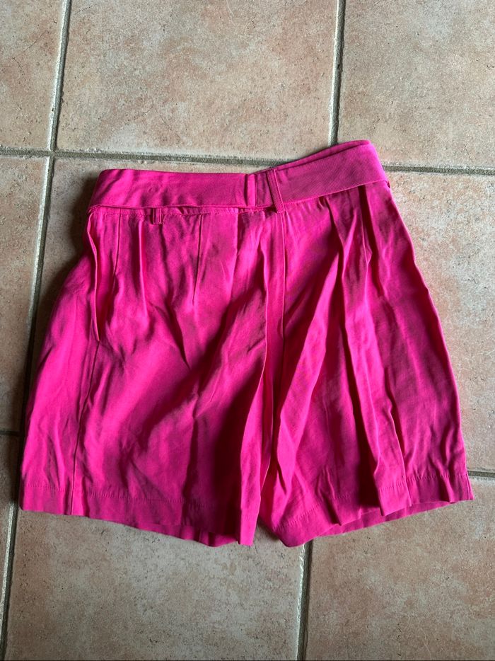 Short rose fuchsia ceinture Asimu Taille 38 - photo numéro 2