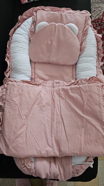 Cocon cale bébé rose