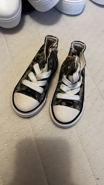 Chaussures enfant pointure 19