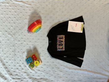 teeshirt manches longues noir impression devant avec perles à retourner 4 ans kiabi