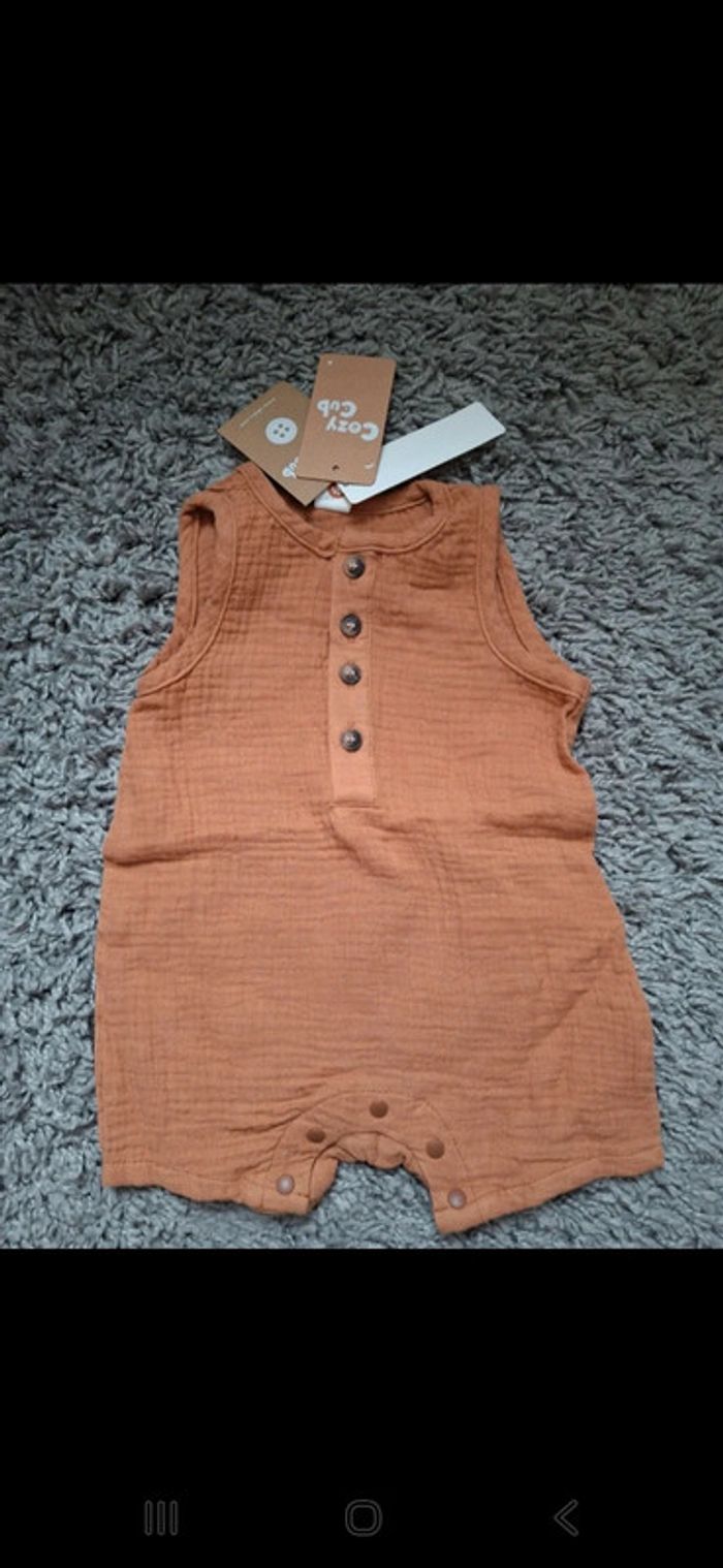 Lot de combishort et salopette