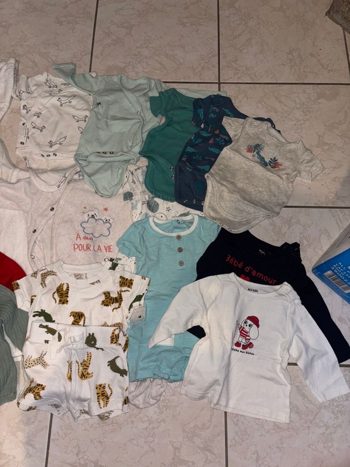 Lot habits bébé 1-3 mois - photo numéro 2