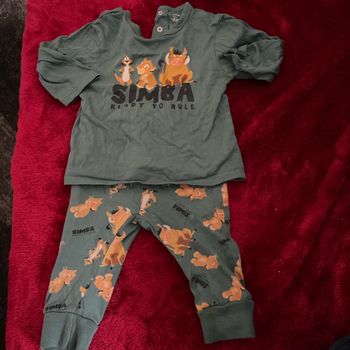 Lot vêtements  Disney