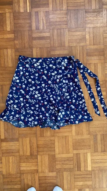 Jupe à fleurs bleue Collection IRL
