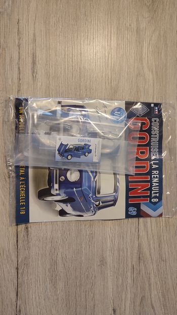 Fascicule complet scellé numéro 69 n°69 Renault R8 Gordini 1/8 1/8ème Eaglemoss Collections #D61
