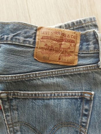 Pantalon jean vintage marque levis Strauss 501 taille w 34 l 30 fermeture bouton