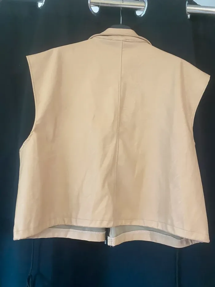 Veste sans manches similicuir - photo numéro 12