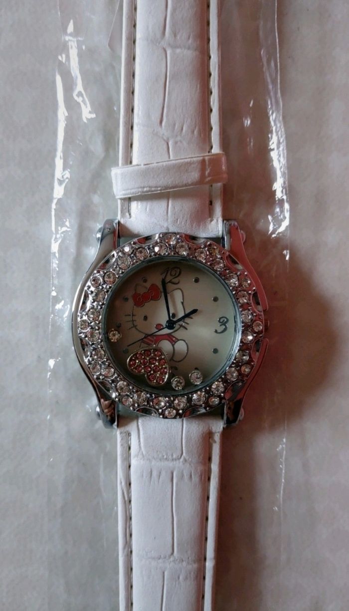 Montre Hello Kitty - photo numéro 3