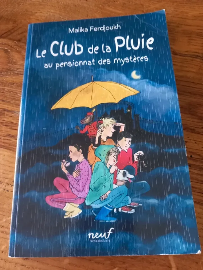 Le club de la pluie au pensionnat des mystères.