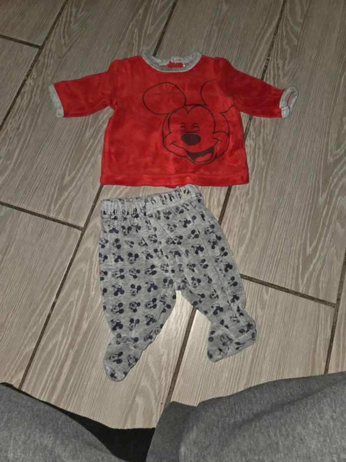 Pyjama mickey disney neuf - photo numéro 4