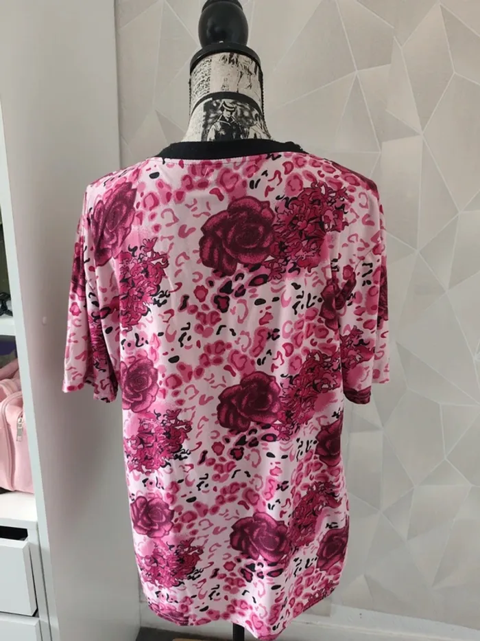 T shirt a fleurs - photo numéro 3