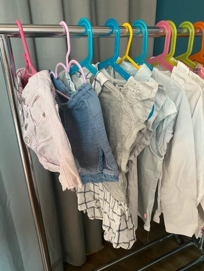 👗 Lot vêtements fille – Taille 8 ans 👗 - photo numéro 2