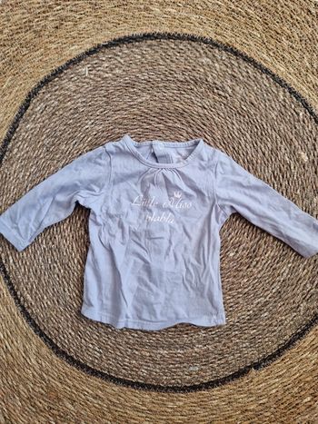 Joli tee-shirt manches longues taille 3 mois