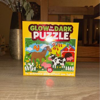 Lot Puzzle fluorescent