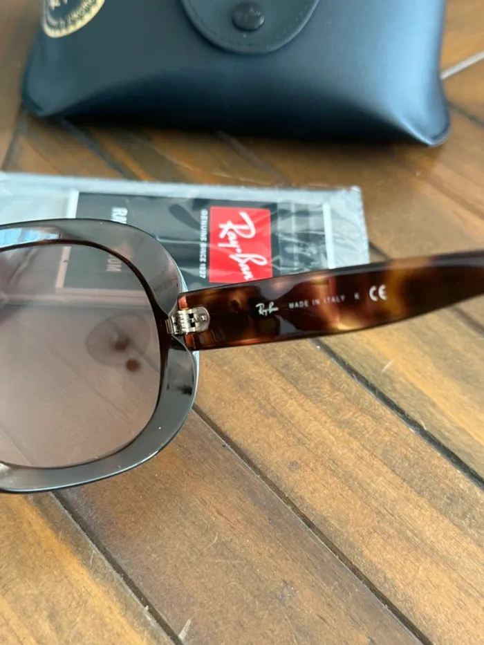 Superbes lunettes de soleil - photo numéro 6