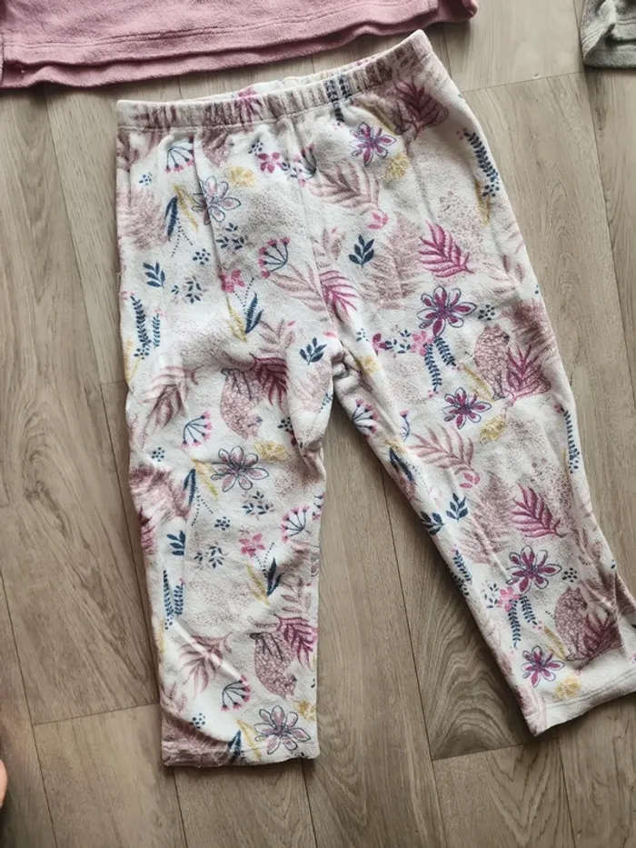 Lot 2 pyjamas 2 pièces hiver velours 36 mois - photo numéro 6