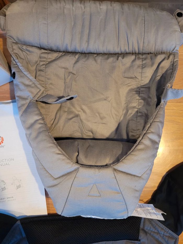 Porte-bébé ergobaby performance avec reducteur - photo numéro 2