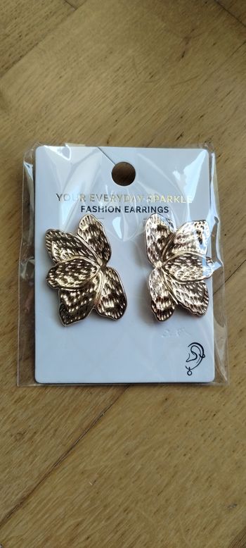 Boucles d'oreilles dorées