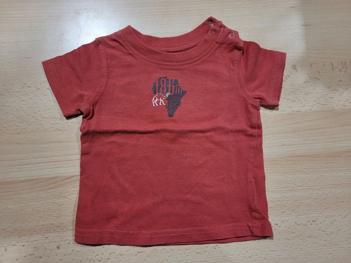 4 hauts t-shirts de 1 à 3 mois (printemps/été) - photo numéro 8