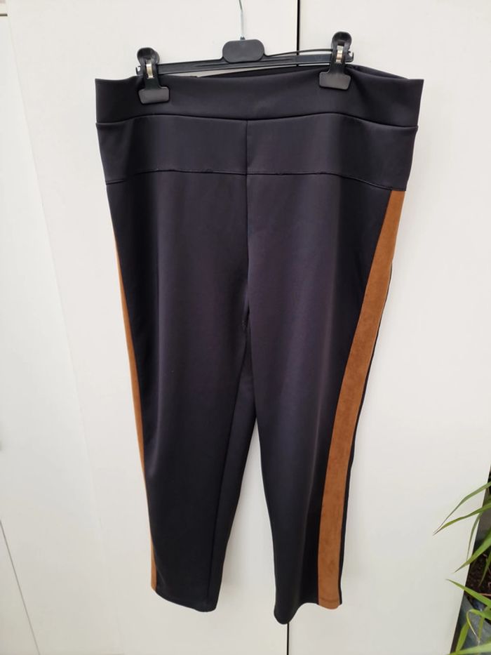 Pantalon Legging Bi Matières Noir Avec Bandes Marron