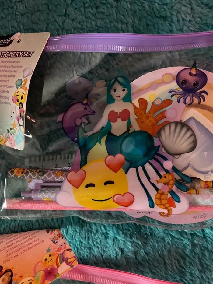 Trousse  avec tout  ce qu’il faut pièce - photo numéro 2